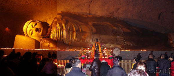 中國四大石雕臥佛